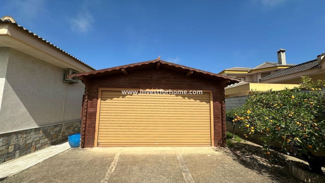 Sale - Villa - Los Alcázares - Las Lomas Del Rame-bahía Bella