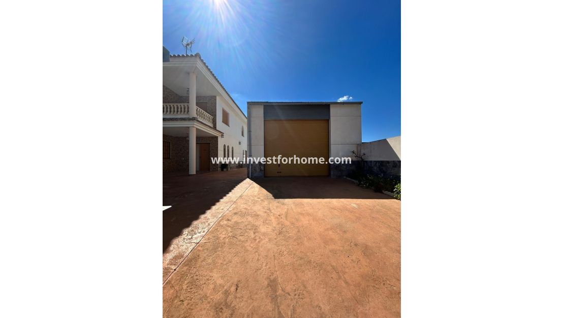 Sale - Villa - Los Alcázares - Las Lomas Del Rame-bahía Bella