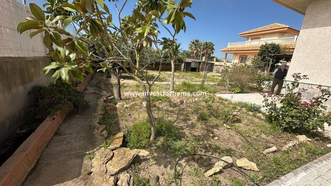 Sale - Villa - Los Alcázares - Las Lomas Del Rame-bahía Bella