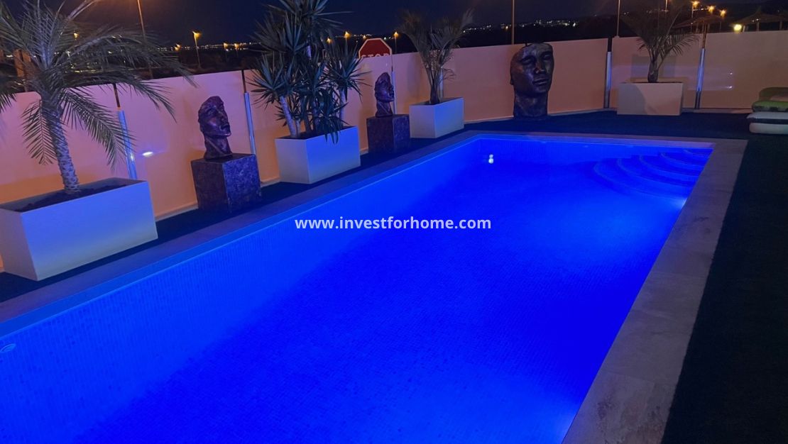 Sale - Villa - Los Montesinos - Costa Blanca