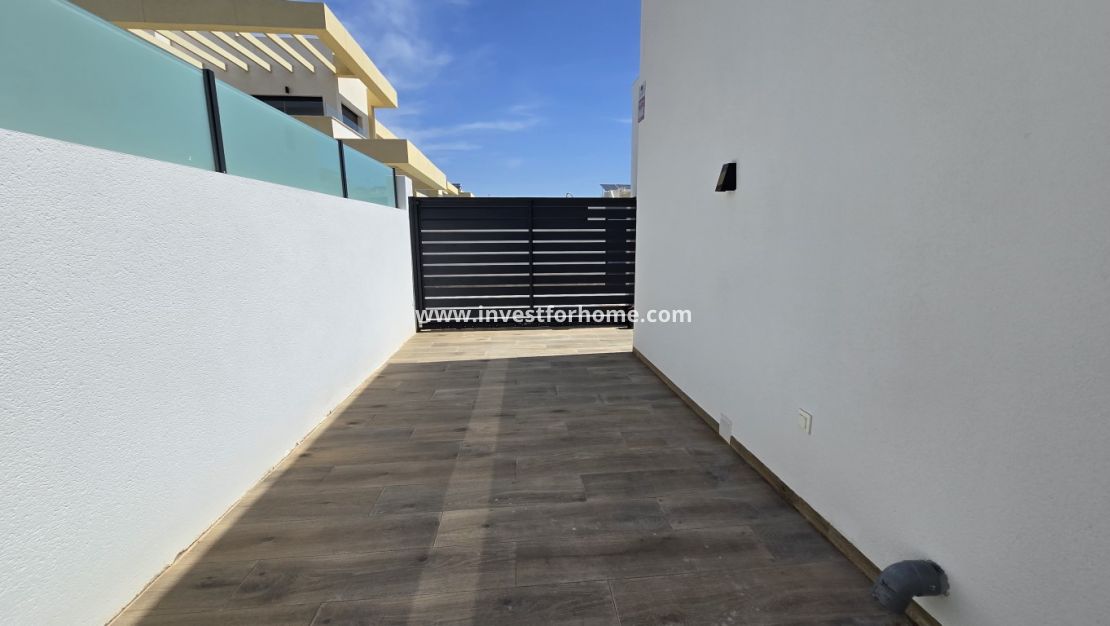 Sale - Villa - Los Montesinos - Costa Blanca
