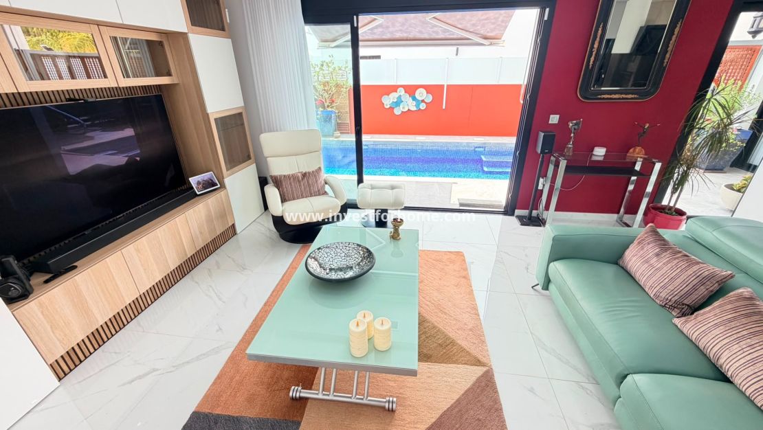 Sale - Villa - Los Montesinos - Costa Blanca