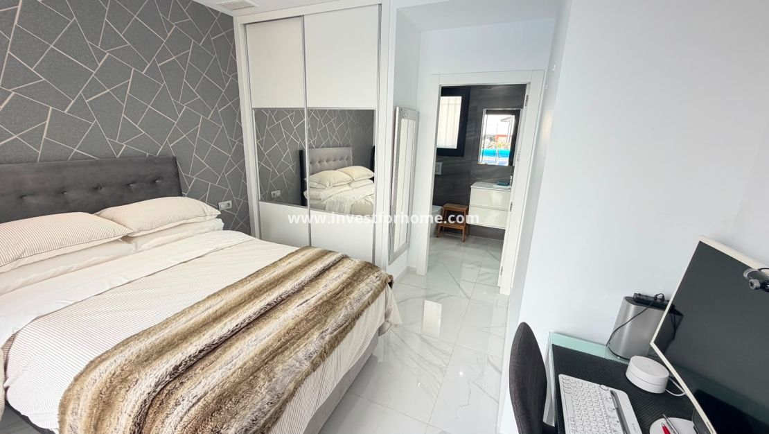 Sale - Villa - Los Montesinos - Costa Blanca