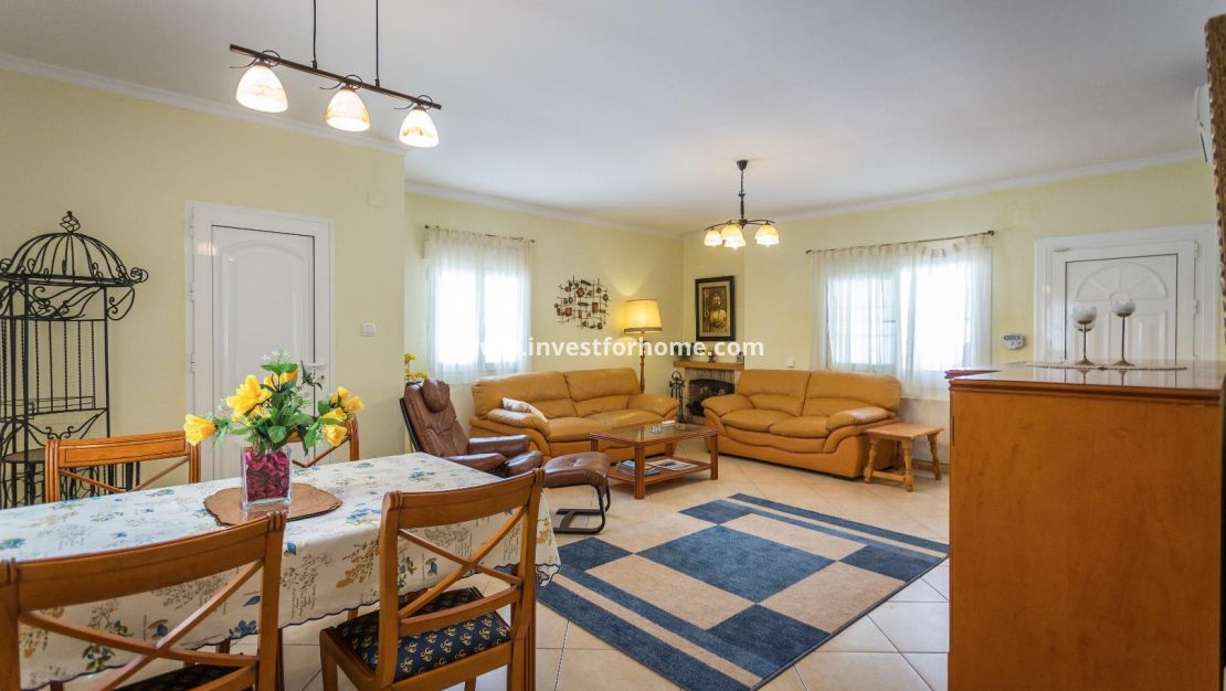 Sale - Villa - Mil Palmeras