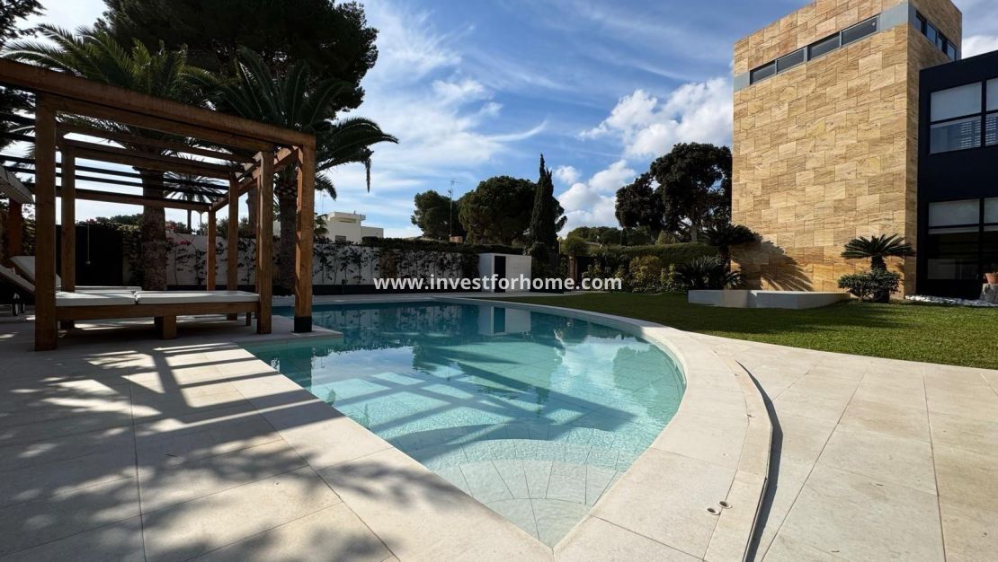 Sale - Villa - Orihuela Costa - Altos De Campoamor