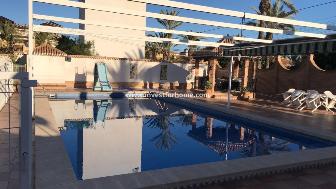 Sale - Villa - Orihuela Costa - Cabo Roig