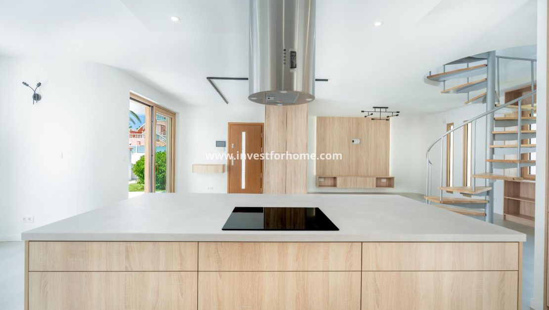 Sale - Villa - Orihuela Costa - Cabo Roig