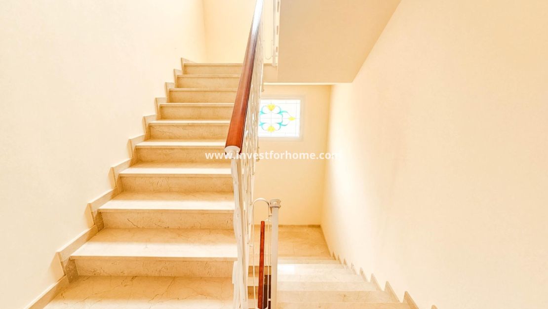 Sale - Villa - Orihuela Costa - Cabo Roig