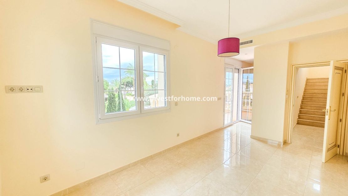 Sale - Villa - Orihuela Costa - Cabo Roig