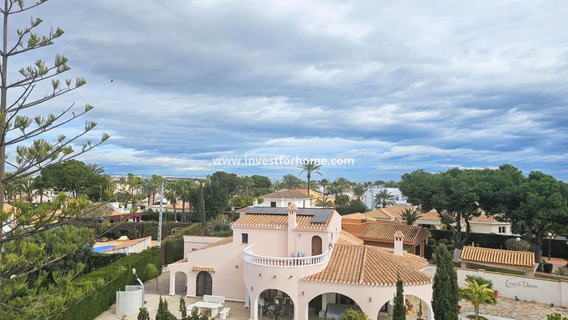 Sale - Villa - Orihuela Costa - Cabo Roig