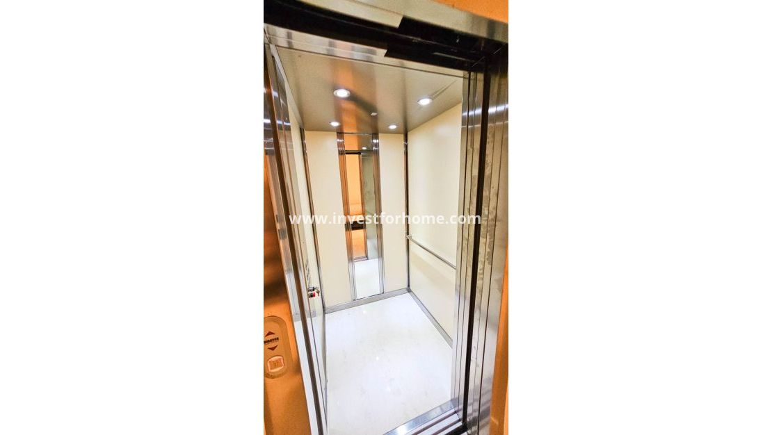 Sale - Villa - Orihuela Costa - Cabo Roig