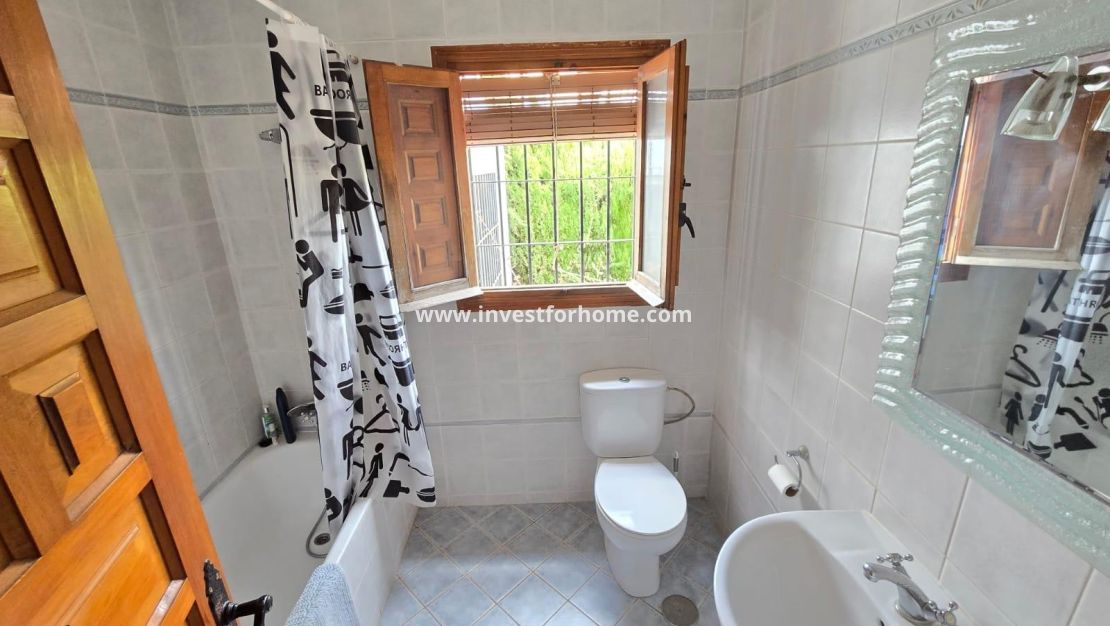 Sale - Villa - Orihuela Costa - Cabo Roig