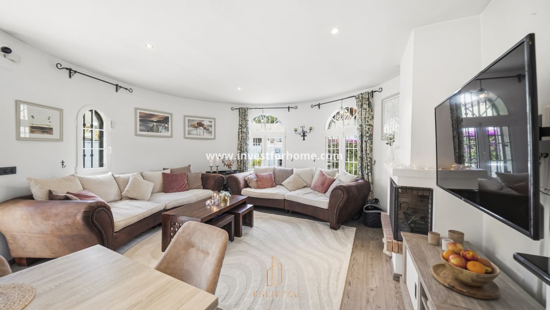 Sale - Villa - Orihuela Costa - Cabo Roig