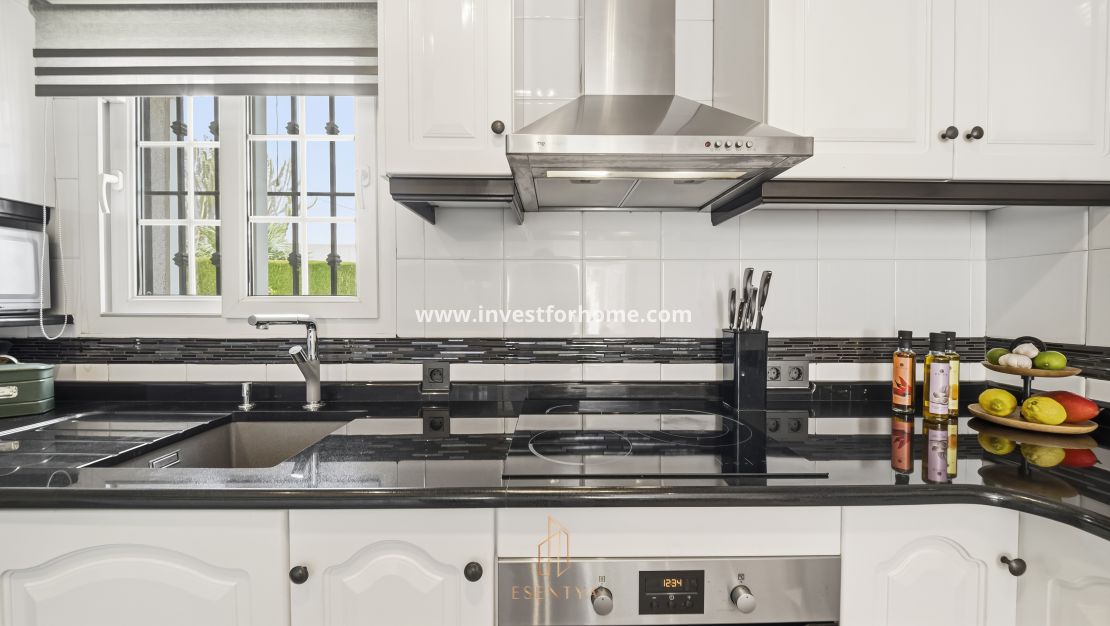 Sale - Villa - Orihuela Costa - Cabo Roig