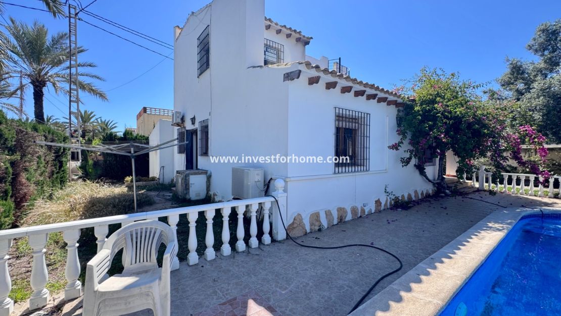 Sale - Villa - Orihuela Costa - Cabo Roig