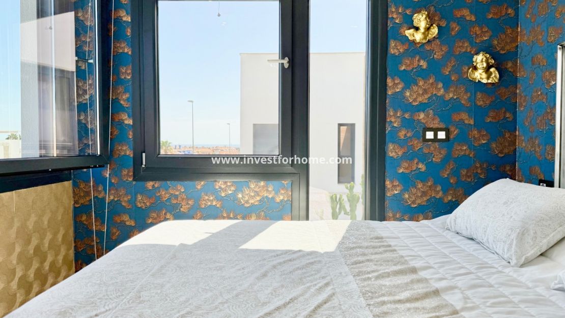 Sale - Villa - Orihuela Costa - Cabo Roig