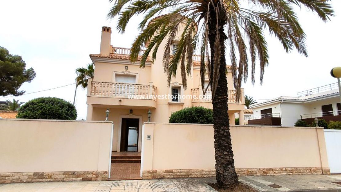 Sale - Villa - Orihuela Costa - Cabo Roig