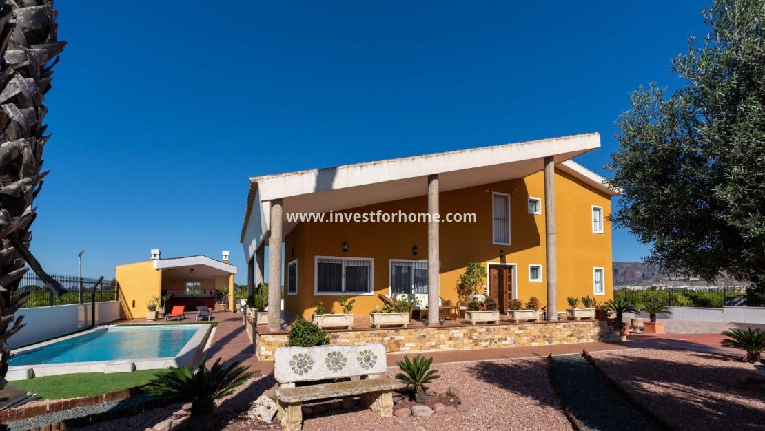 Sale - Villa - Orihuela Costa - Correntías Medias