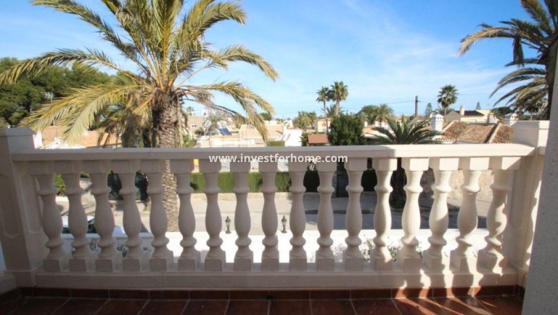 Sale - Villa - Orihuela Costa - Costa Blanca
