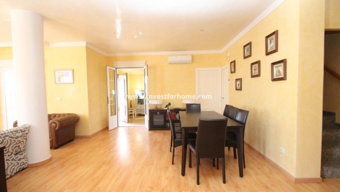 Sale - Villa - Orihuela Costa - Costa Blanca