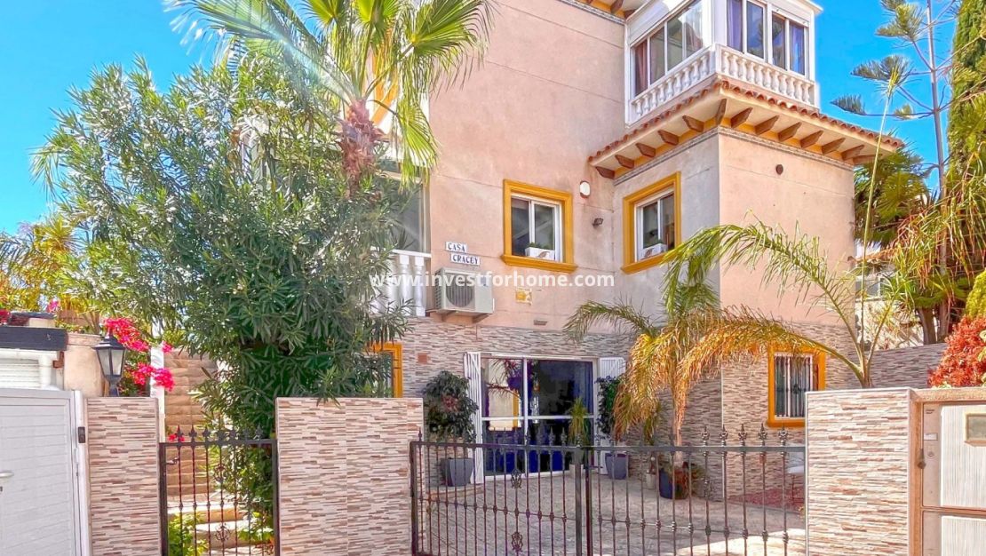 Sale - Villa - Orihuela Costa - Costa Blanca