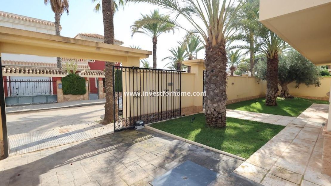 Sale - Villa - Orihuela Costa - Costa Blanca