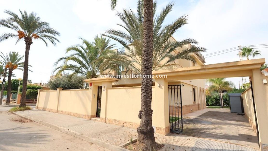 Sale - Villa - Orihuela Costa - Costa Blanca