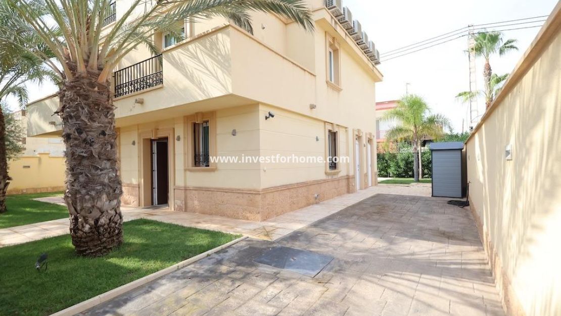 Sale - Villa - Orihuela Costa - Costa Blanca
