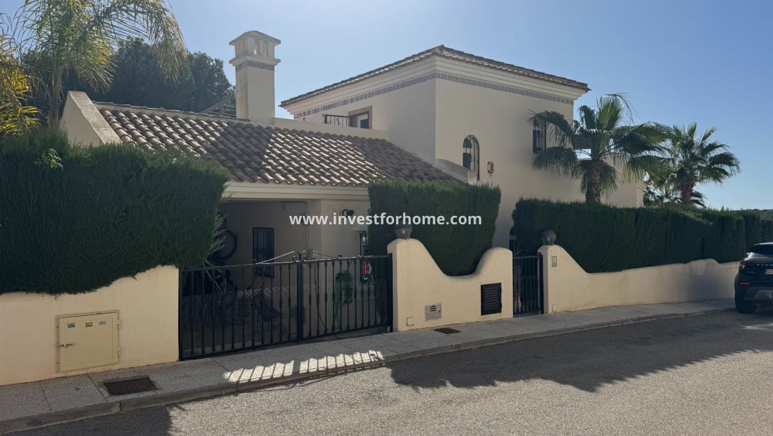 Sale - Villa - Orihuela Costa - Costa Blanca