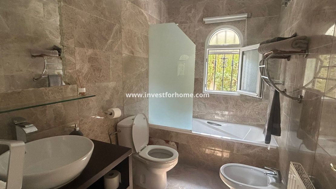 Sale - Villa - Orihuela Costa - Costa Blanca