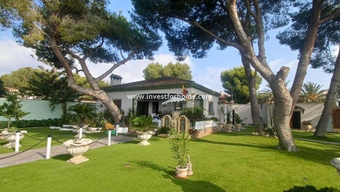 Sale - Villa - Orihuela Costa - Costa Blanca