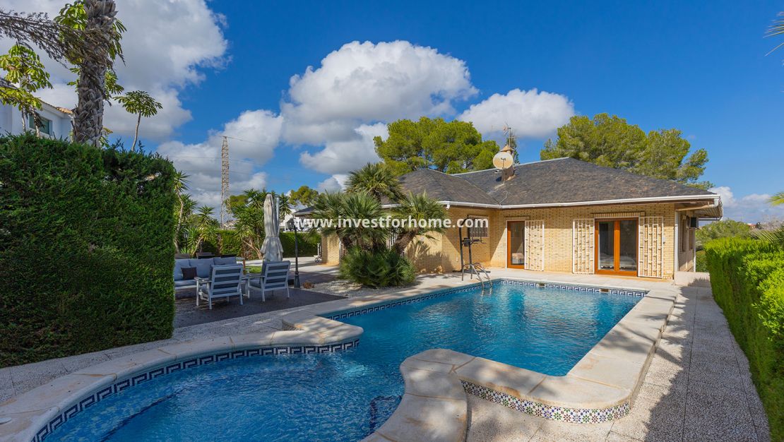 Sale - Villa - Orihuela Costa - Costa Blanca