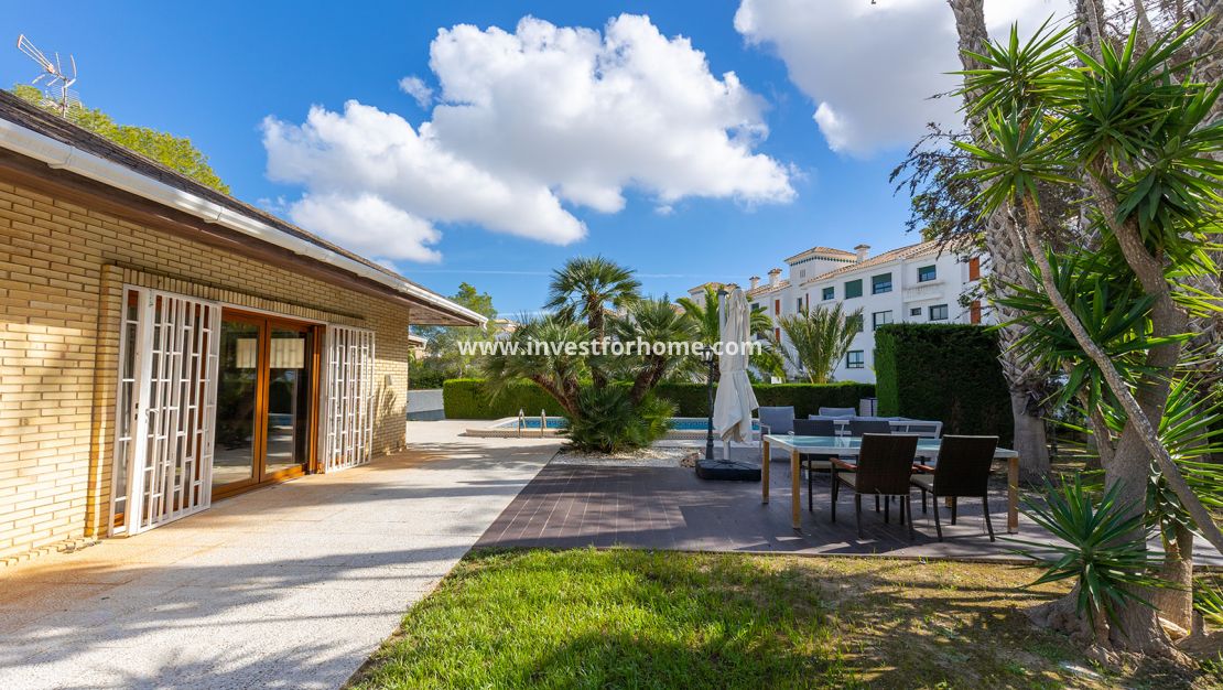 Sale - Villa - Orihuela Costa - Costa Blanca