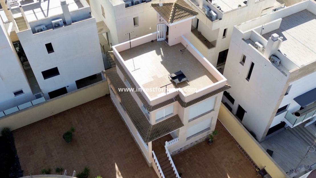 Sale - Villa - Orihuela Costa - Costa Blanca