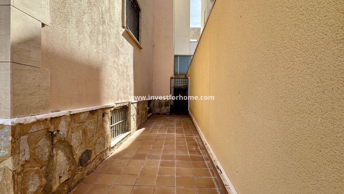 Sale - Villa - Orihuela Costa - Costa Blanca