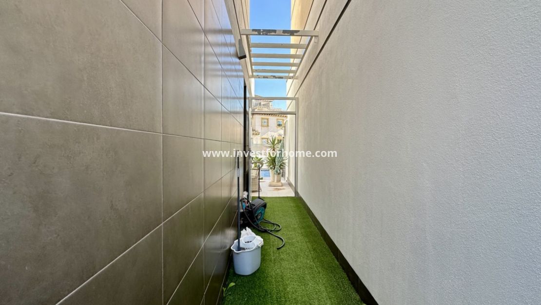 Sale - Villa - Orihuela Costa - Costa Blanca