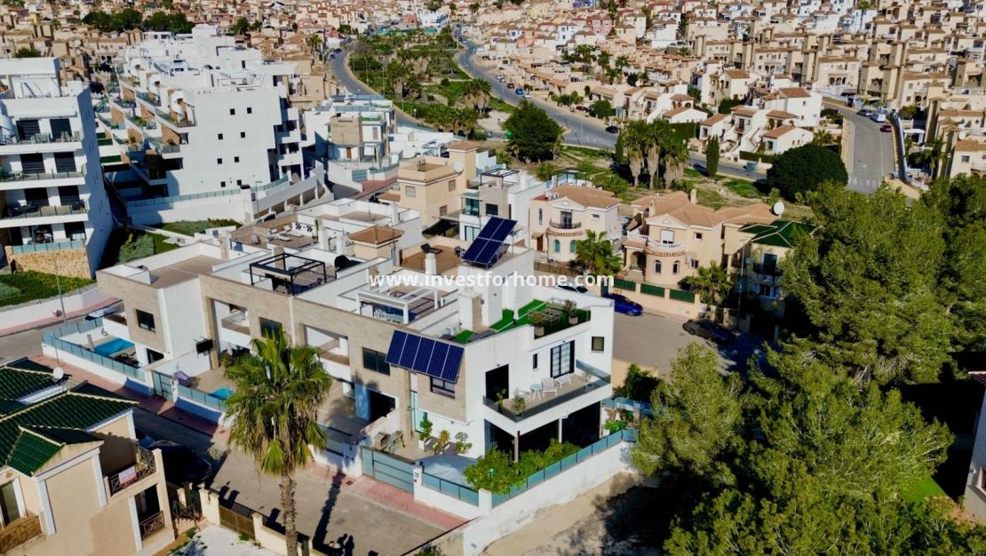 Sale - Villa - Orihuela Costa - Costa Blanca