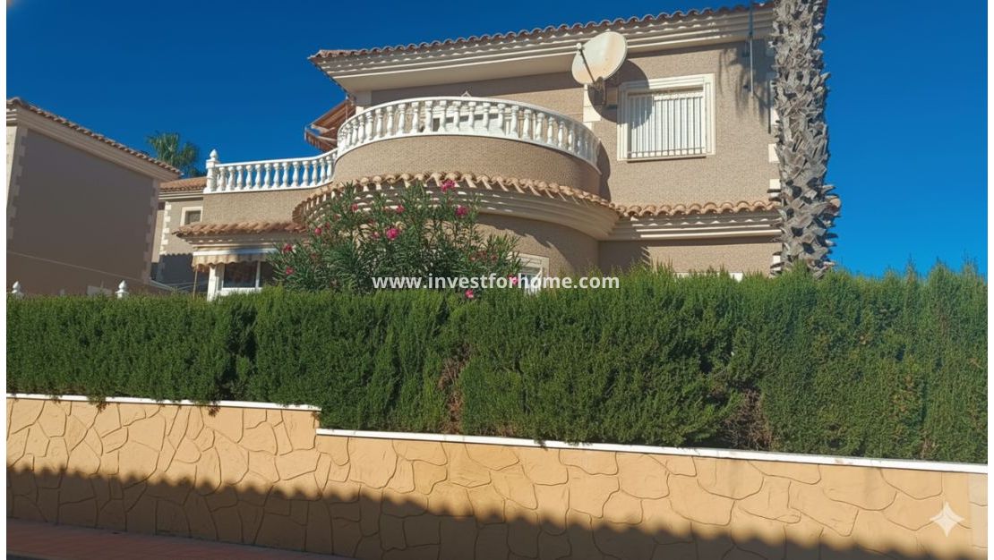 Sale - Villa - Orihuela Costa - Costa Blanca