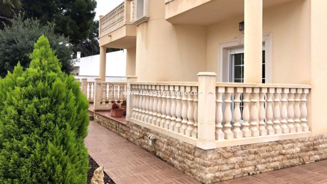 Sale - Villa - Orihuela Costa - Costa Blanca