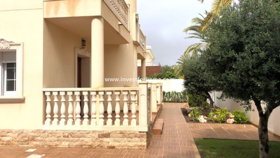 Sale - Villa - Orihuela Costa - Costa Blanca