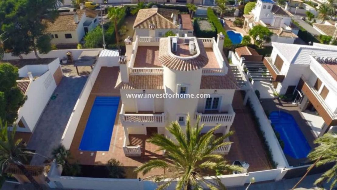 Sale - Villa - Orihuela Costa - Costa Blanca