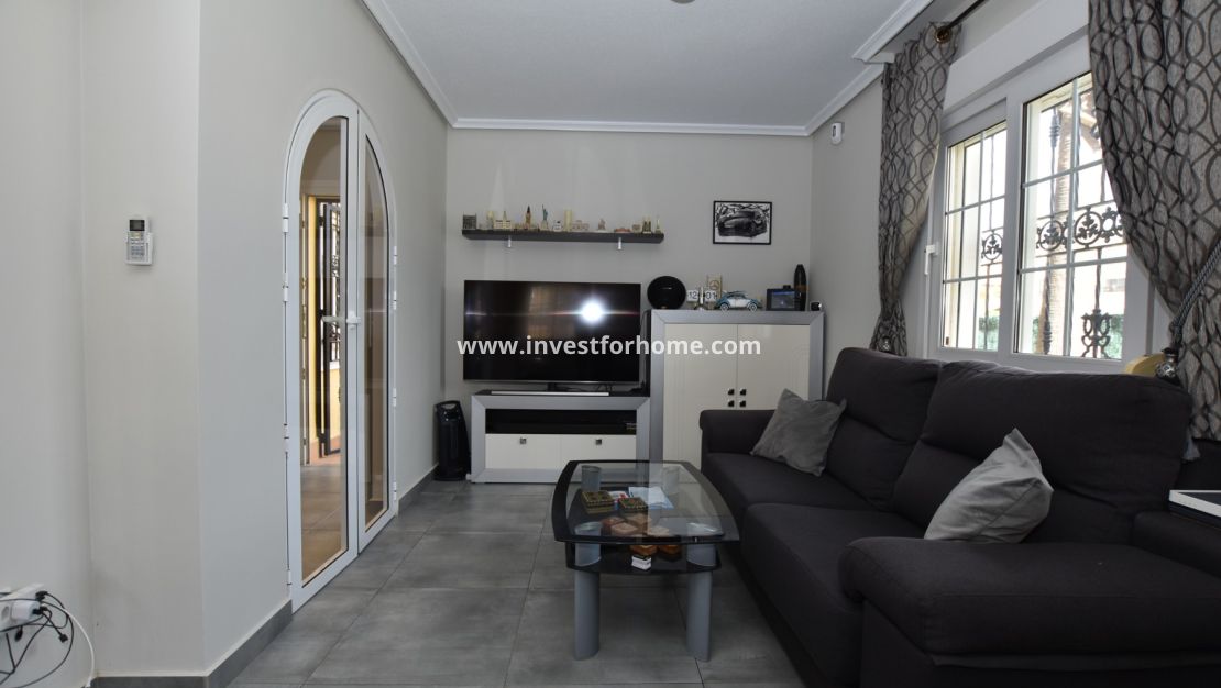 Sale - Villa - Orihuela Costa - Costa Blanca