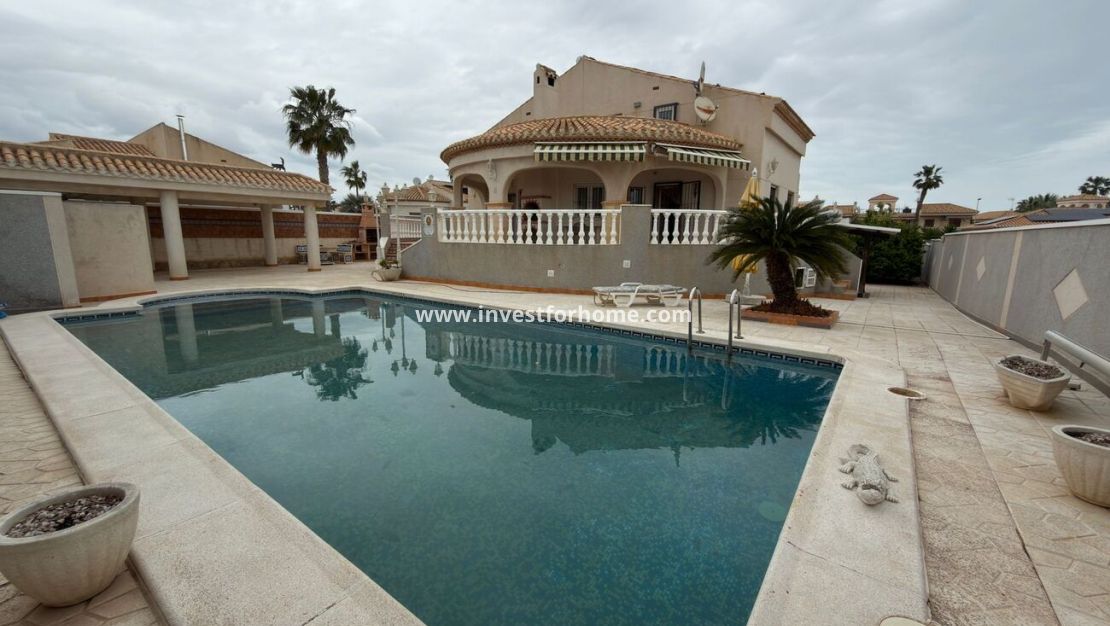 Sale - Villa - Orihuela Costa - Costa Blanca