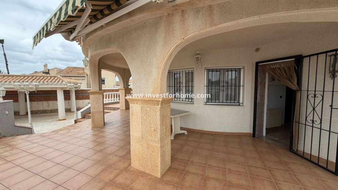 Sale - Villa - Orihuela Costa - Costa Blanca