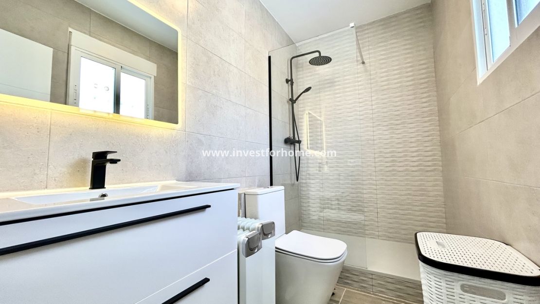 Sale - Villa - Orihuela Costa - Costa Blanca