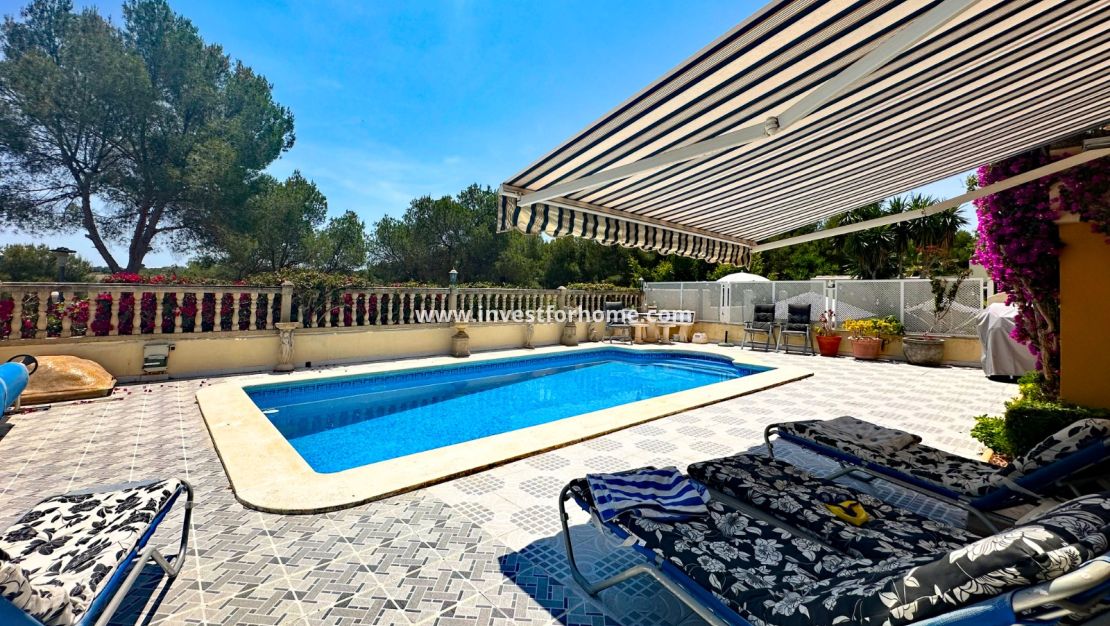Sale - Villa - Orihuela Costa - Costa Blanca