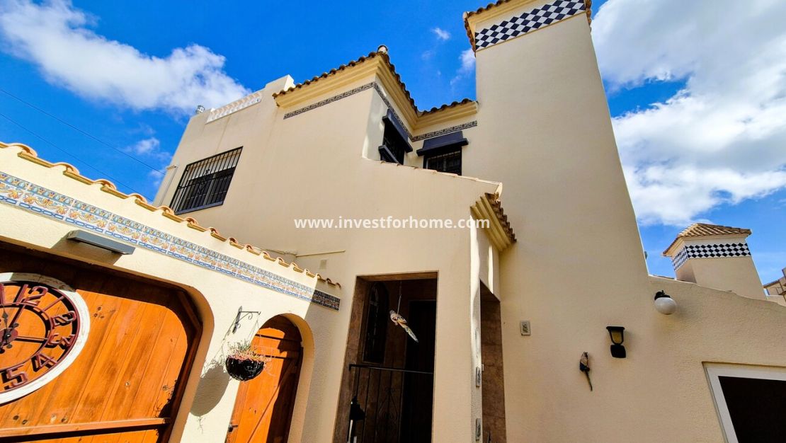 Sale - Villa - Orihuela Costa - Costa Blanca