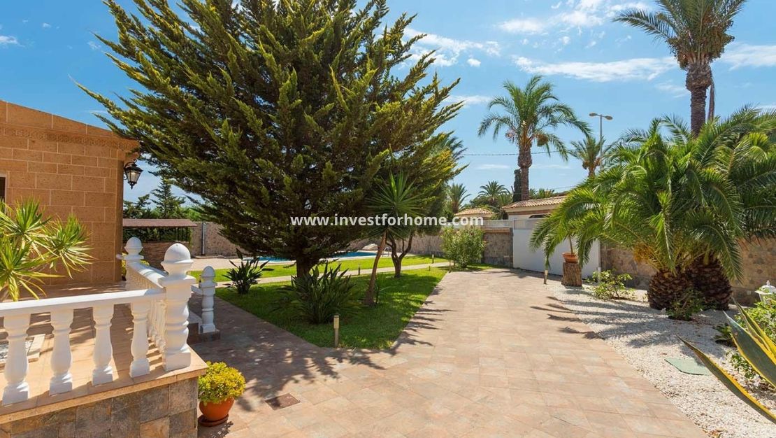 Sale - Villa - Orihuela Costa - Costa Blanca