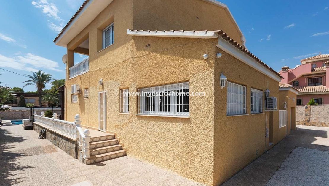 Sale - Villa - Orihuela Costa - Costa Blanca