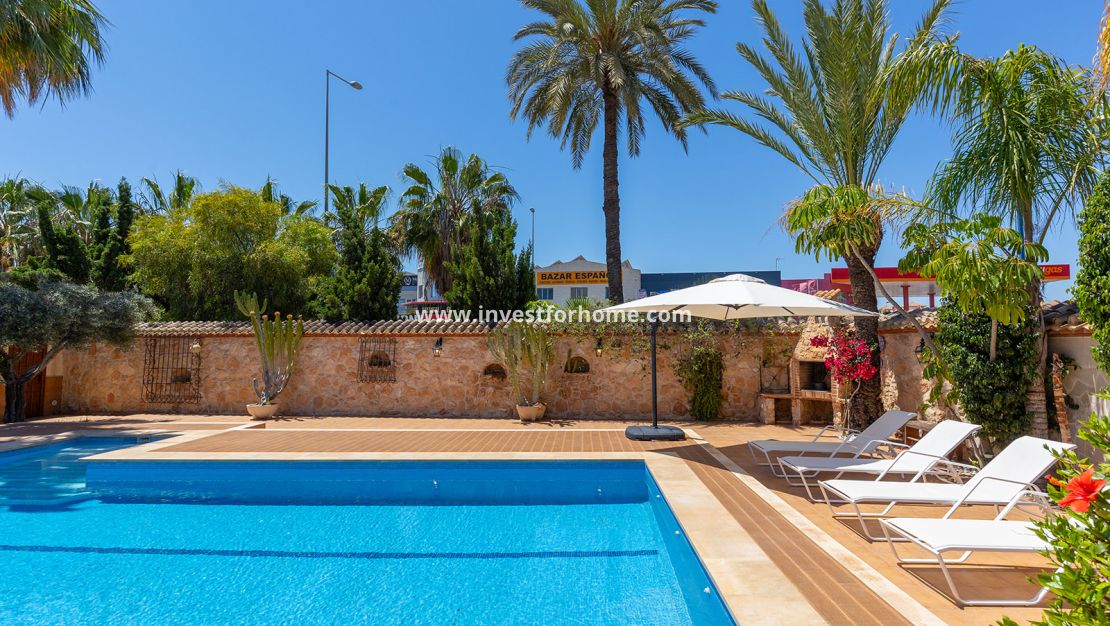 Sale - Villa - Orihuela Costa - Costa Blanca